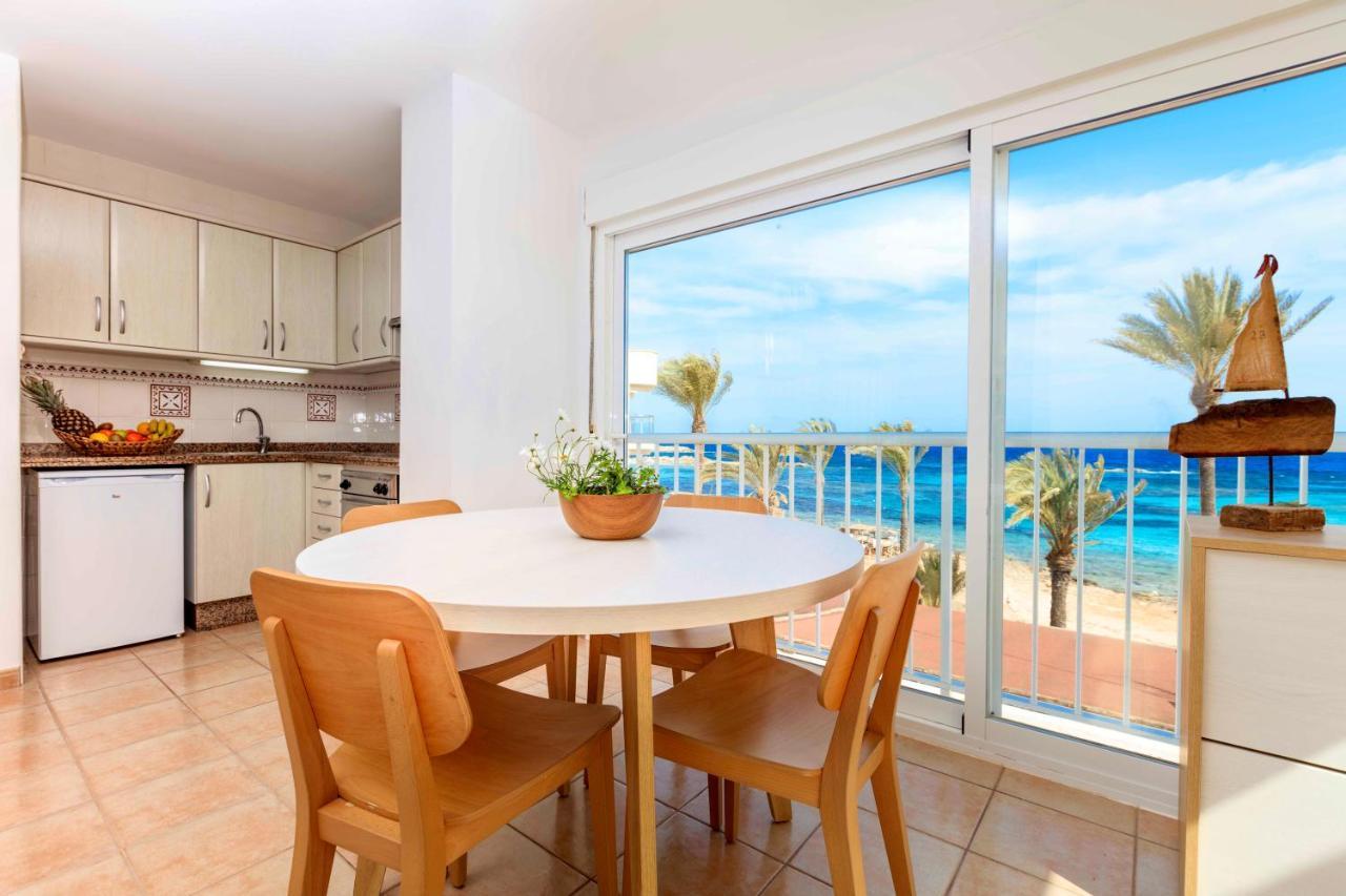Apartamentos Sa Varadero Fronte Mar Espujols Es Pujols Dış mekan fotoğraf